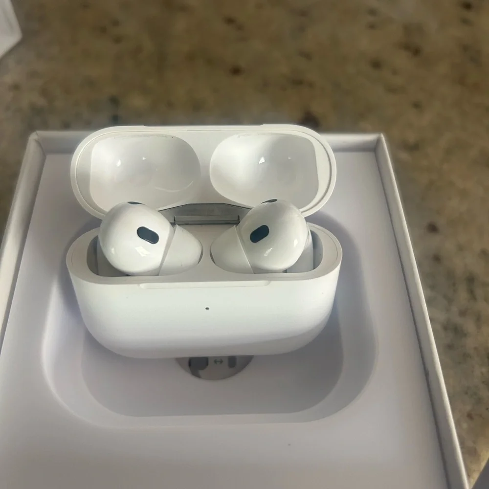 Apple Wireless Earbuds with Charging Case - White